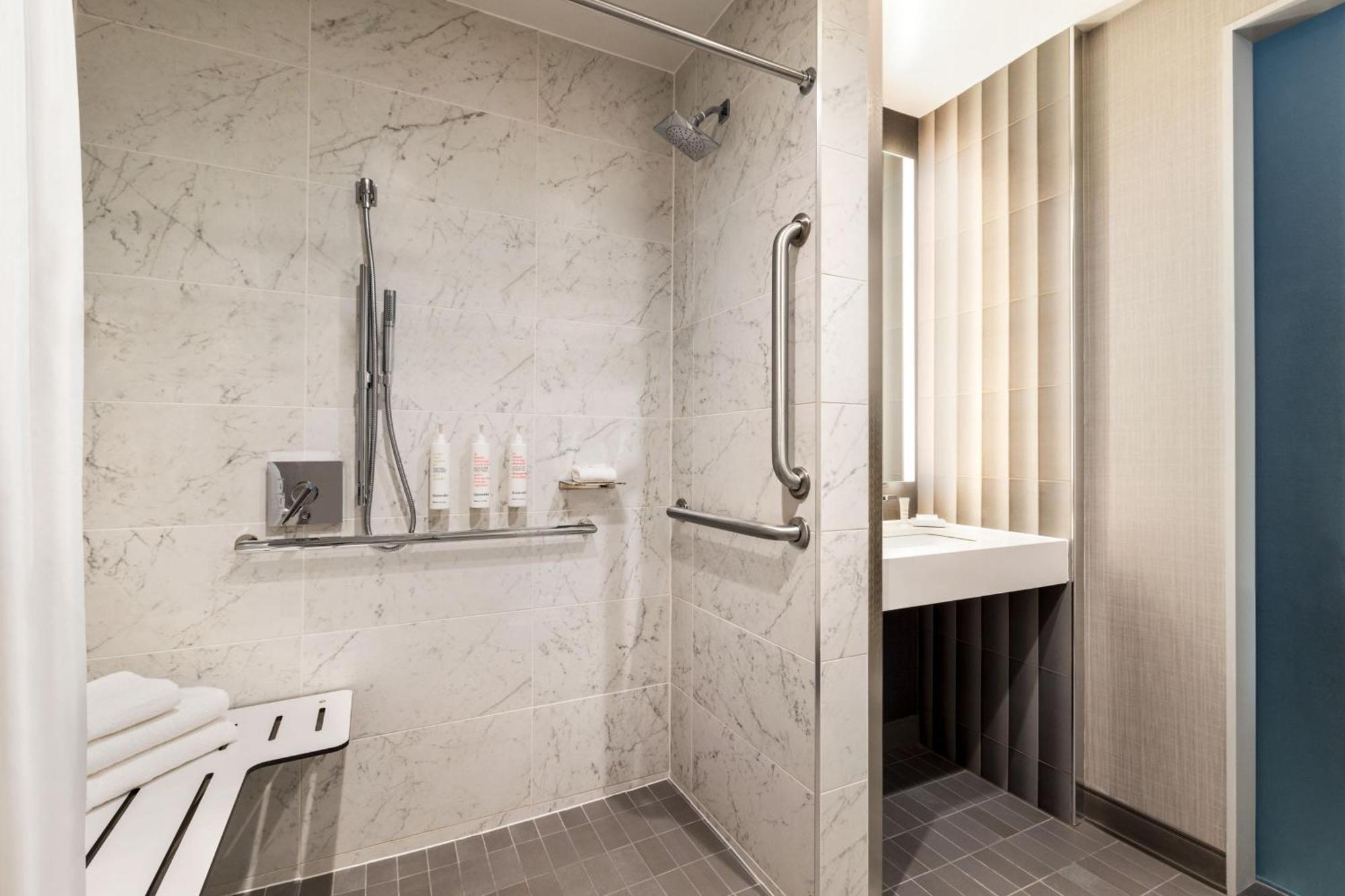 Marriott New York Jfk Airport Hotel Exterior foto