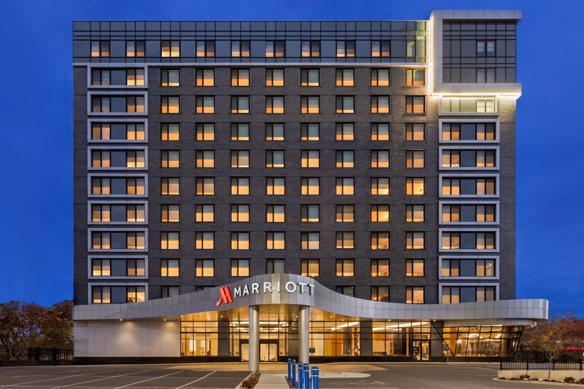 Marriott New York Jfk Airport Hotel Exterior foto